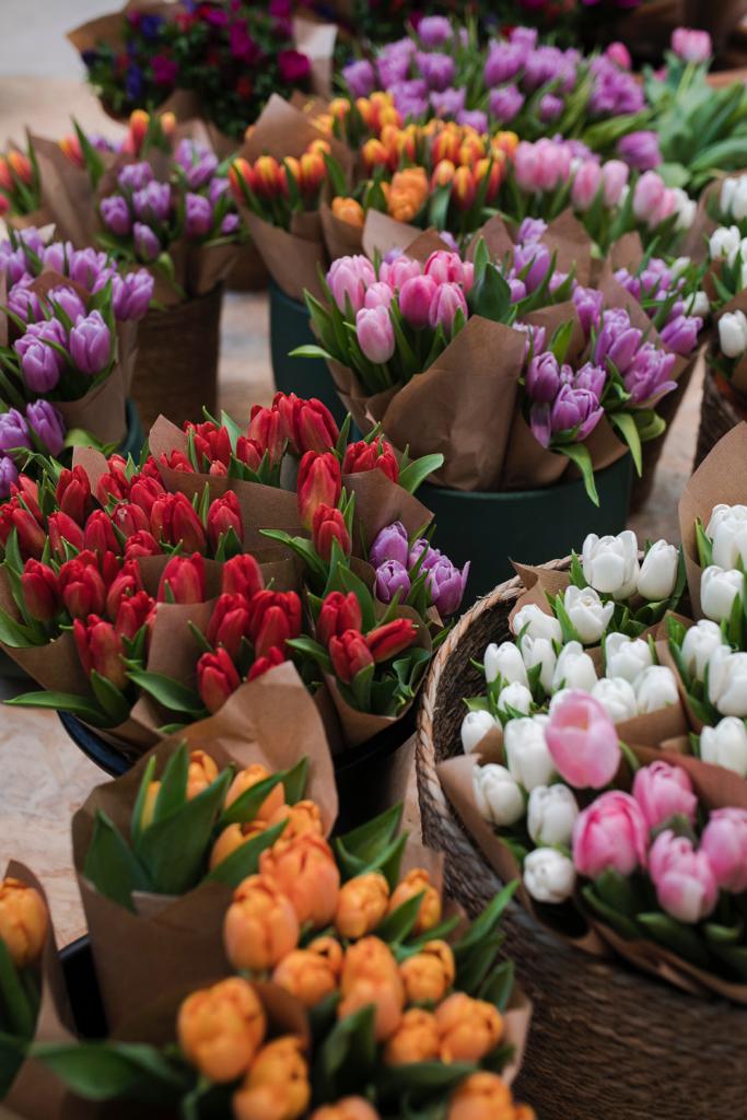 Flowers market